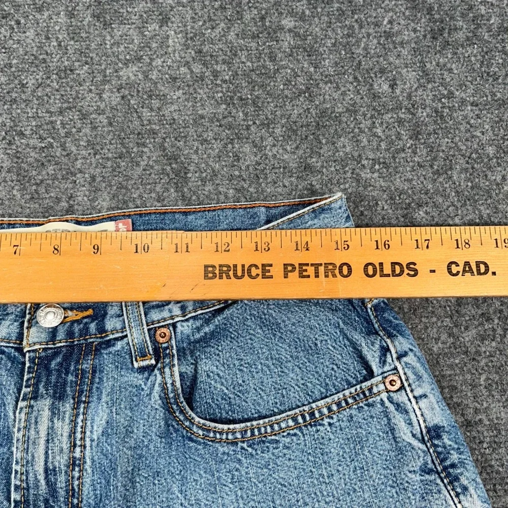 VTG '05 Levi's 569 Loose Straight Denim Jean Shorts Mens 31 Blue Dad Grilling